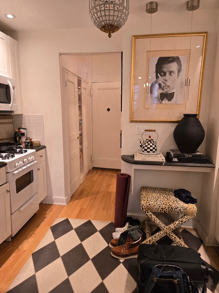 172 East 91st Street - Photo 2