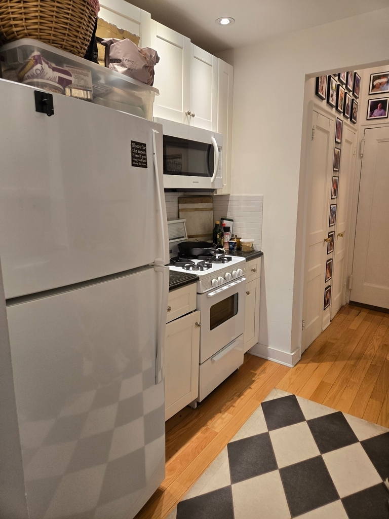172 East 91st Street - Photo 3
