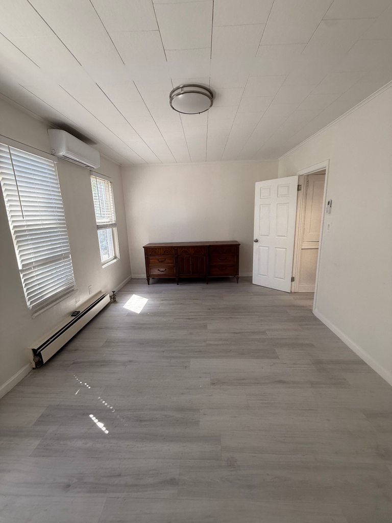 EAST 29TH - Photo 2