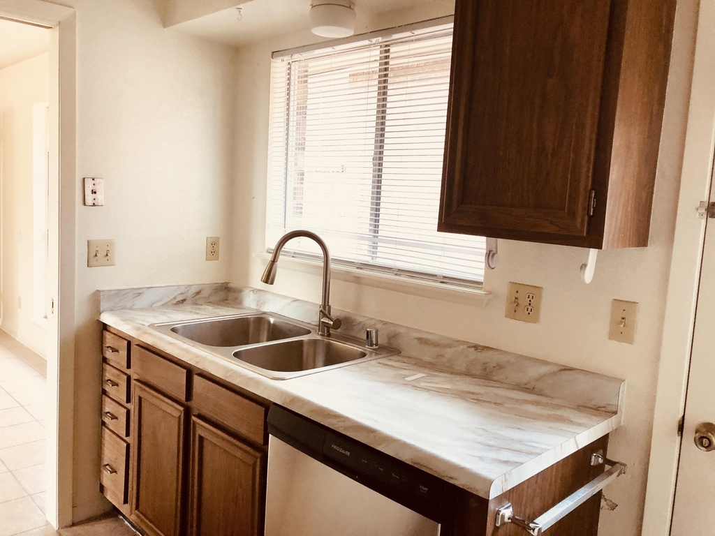 7136 Orizaba Avenue - Photo 20