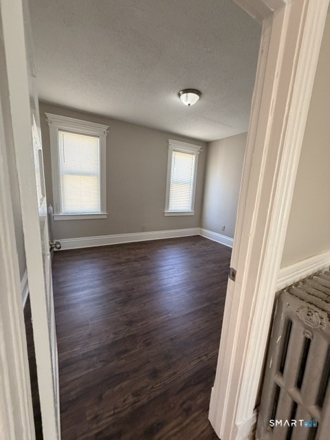370 Maple Avenue - Photo 4