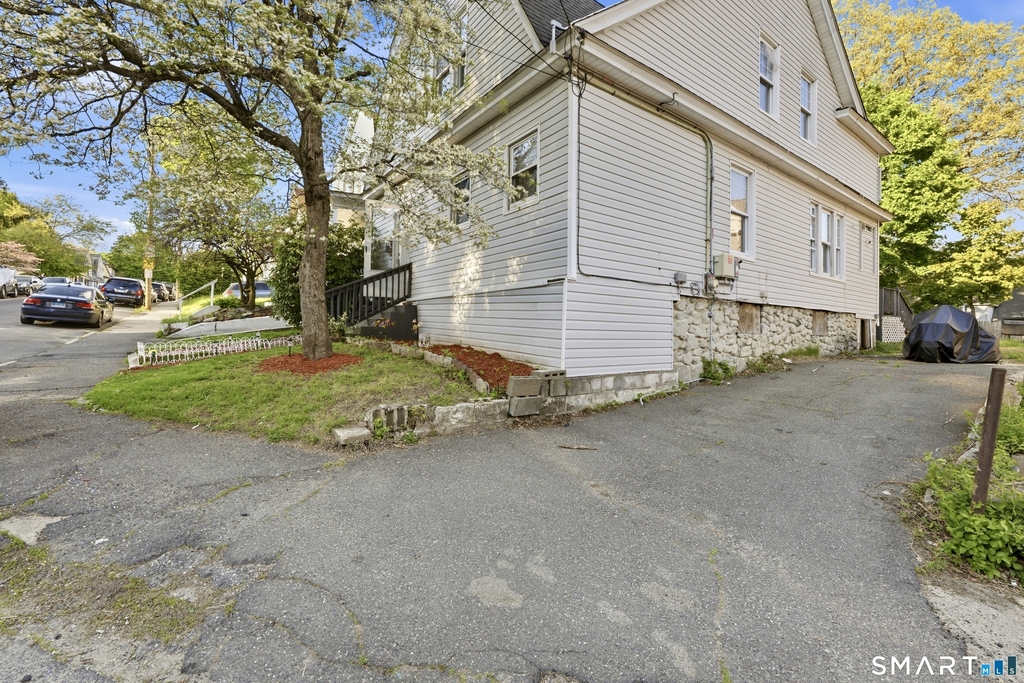 2 Oakland Avenue - Photo 1