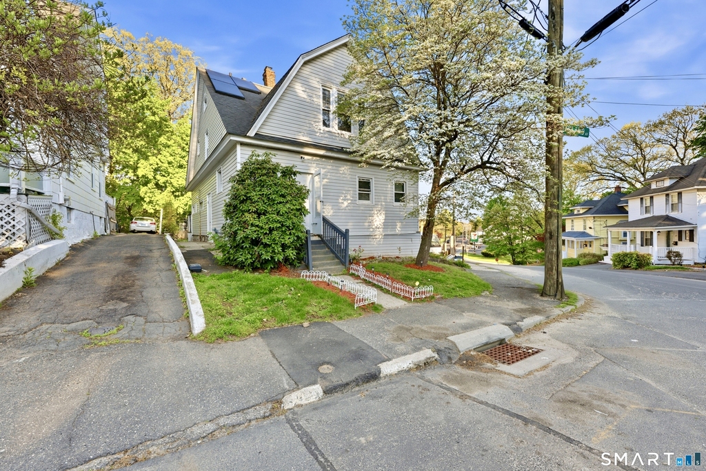 2 Oakland Avenue - Photo 2