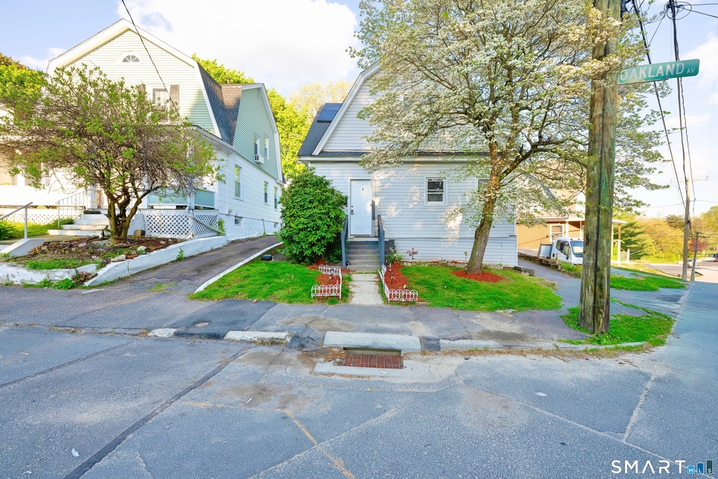 2 Oakland Avenue - Photo 0