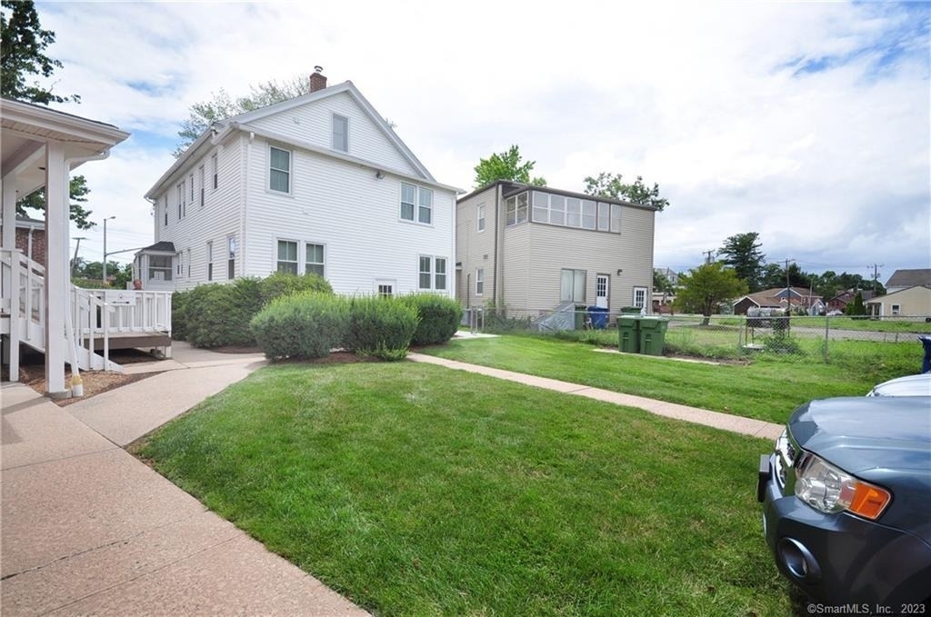 10 Poquonock Avenue - Photo 24