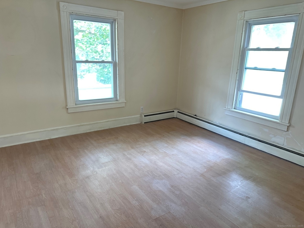 61 Clarence Street - Photo 2
