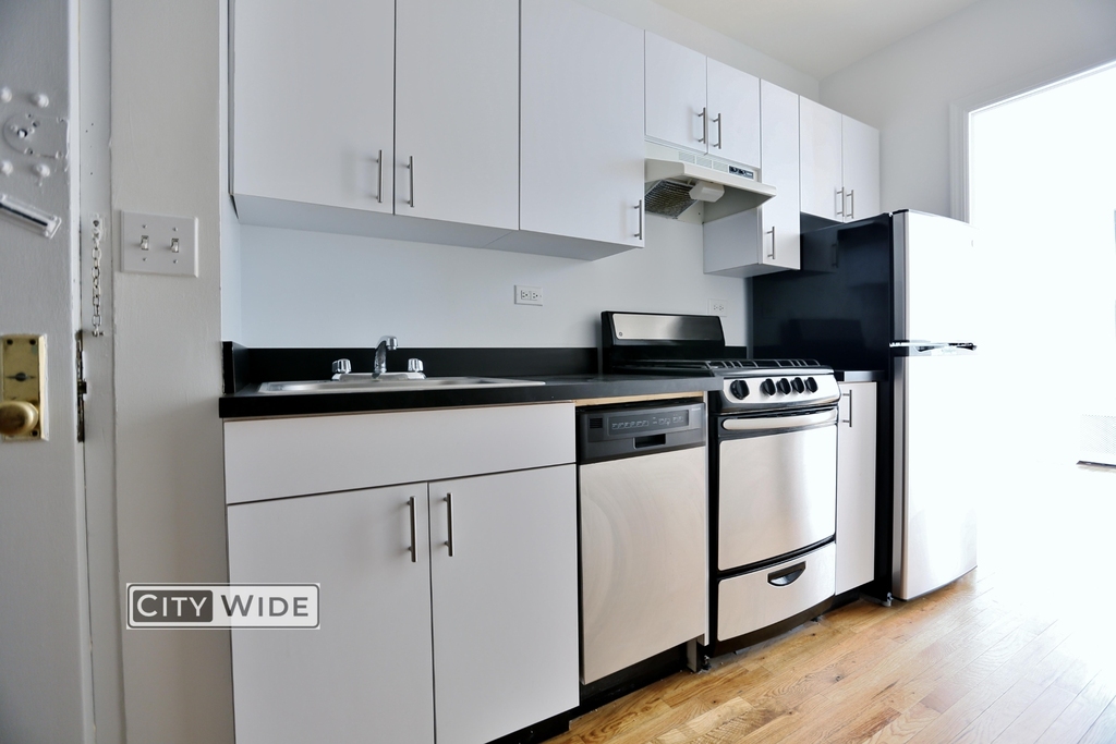 222 East 89th Street - Photo 2