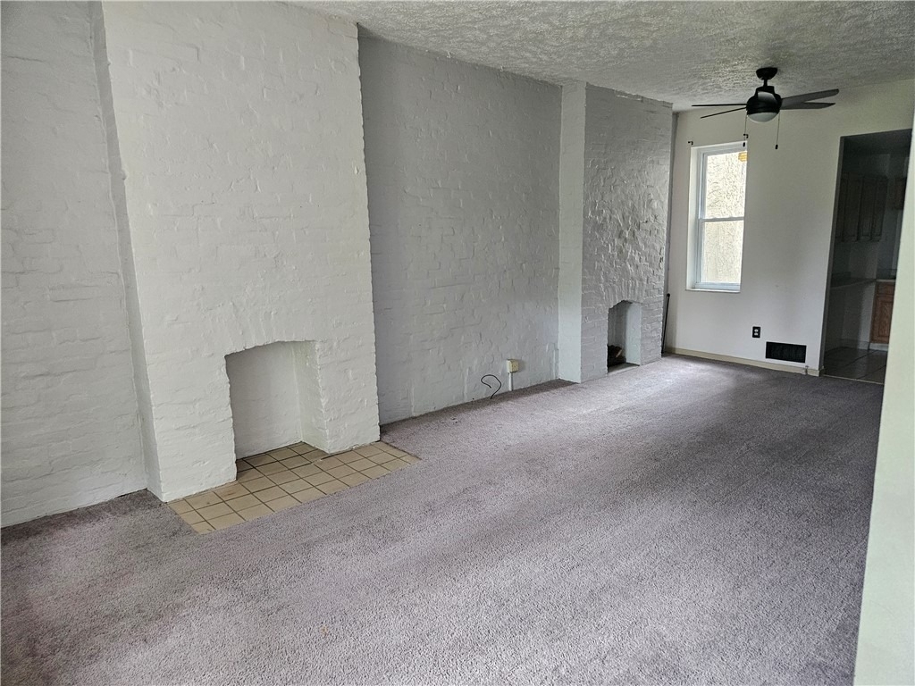 1305 Walnut St - Photo 2