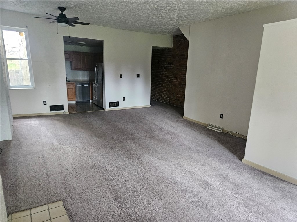 1305 Walnut St - Photo 4