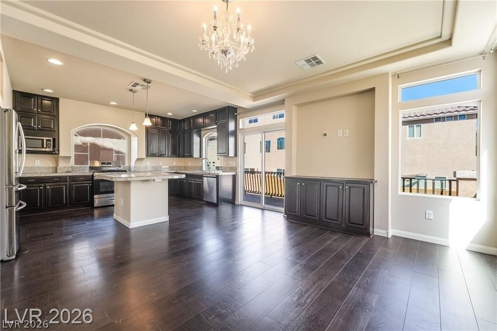 5282 Ledgewood Creek Avenue - Photo 3