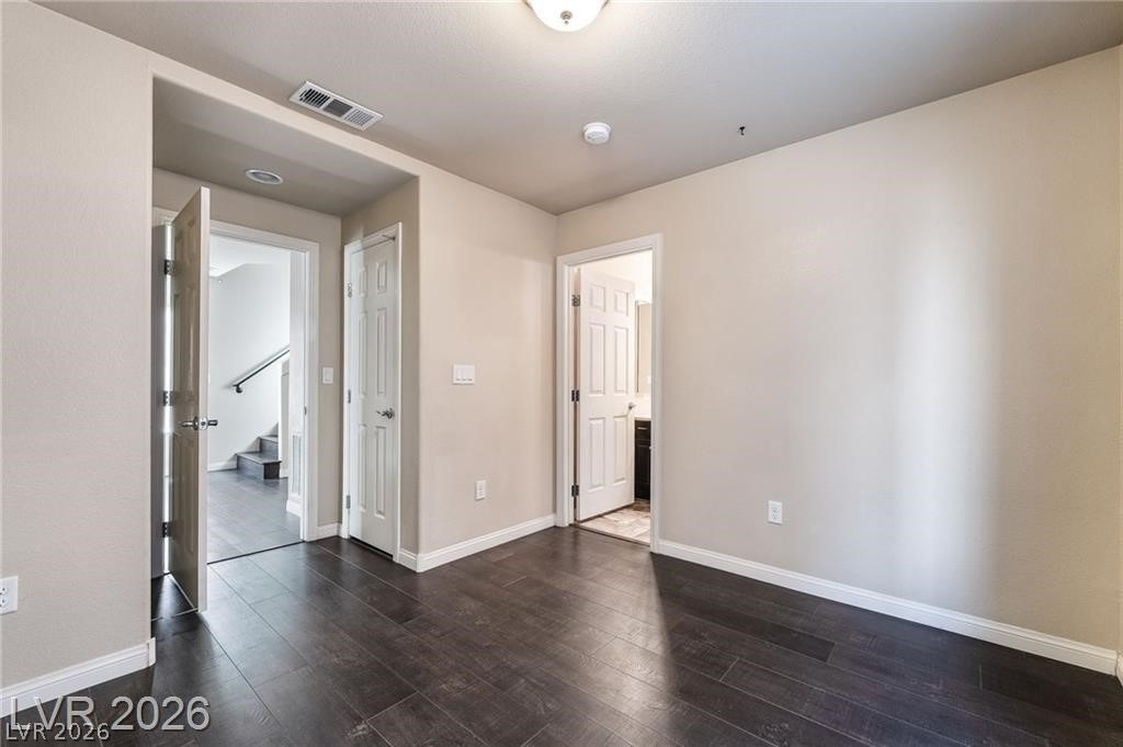 5282 Ledgewood Creek Avenue - Photo 8