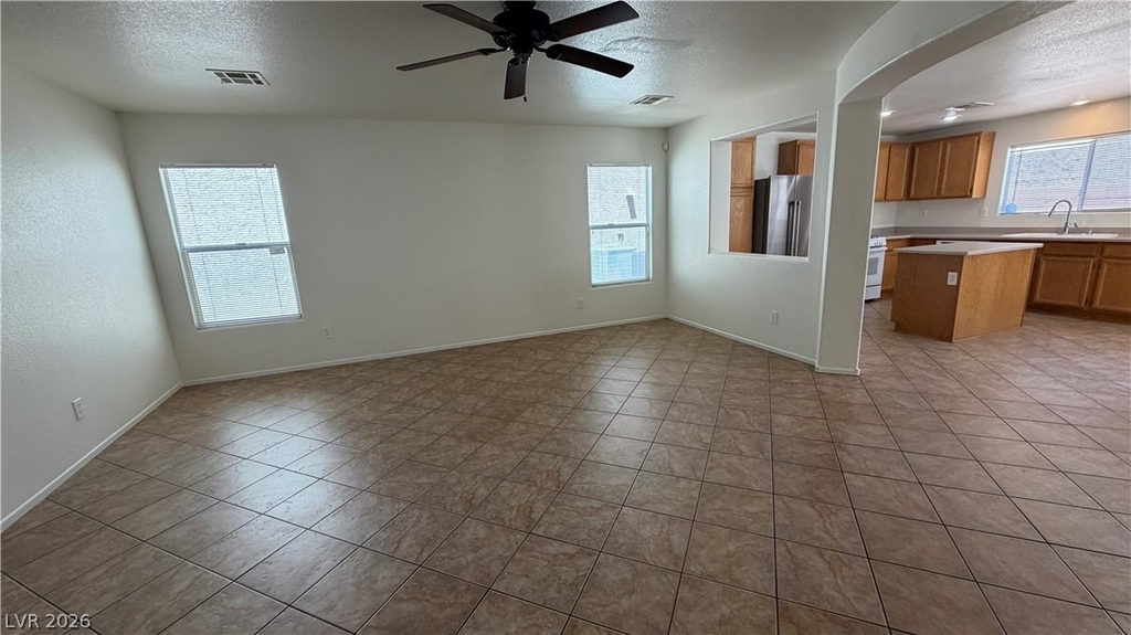 718 Thornford Street - Photo 4