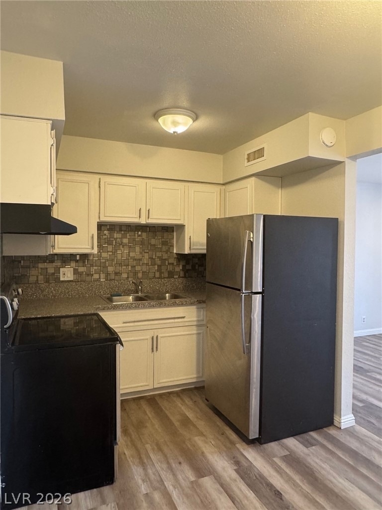615 S Royal Crest Circle - Photo 3
