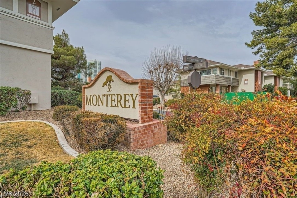 669 Oakmont Avenue - Photo 40
