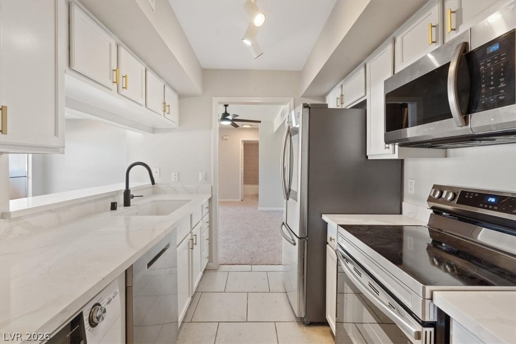 669 Oakmont Avenue - Photo 1