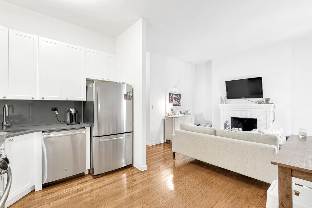 121 Madison Avenue - Photo 1