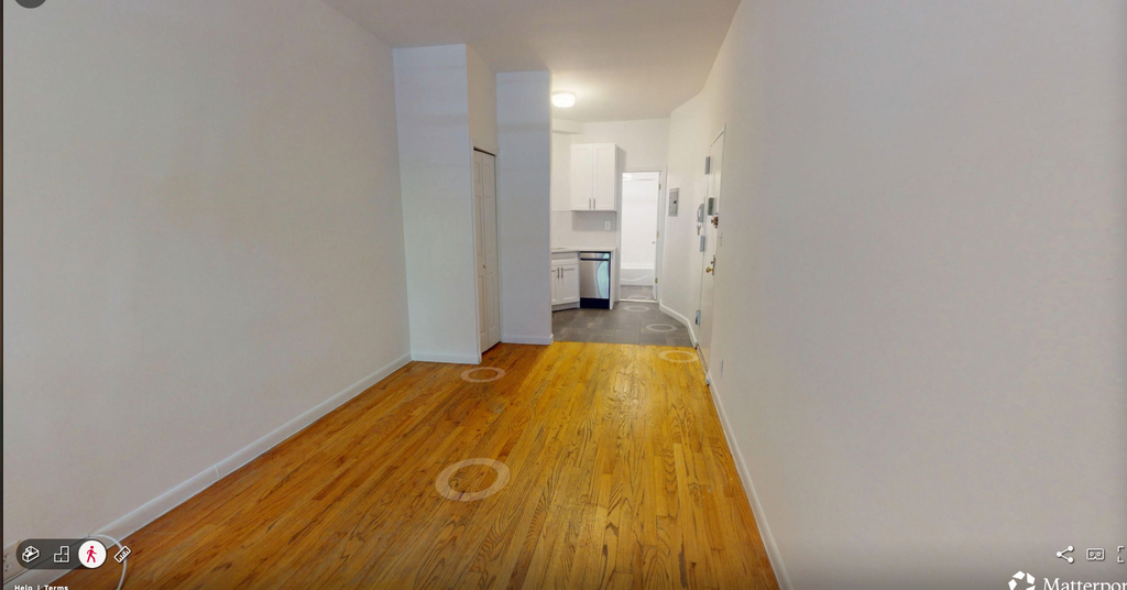 East 91 Street - Photo 2