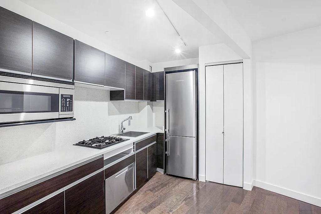 116 John Street - Photo 2