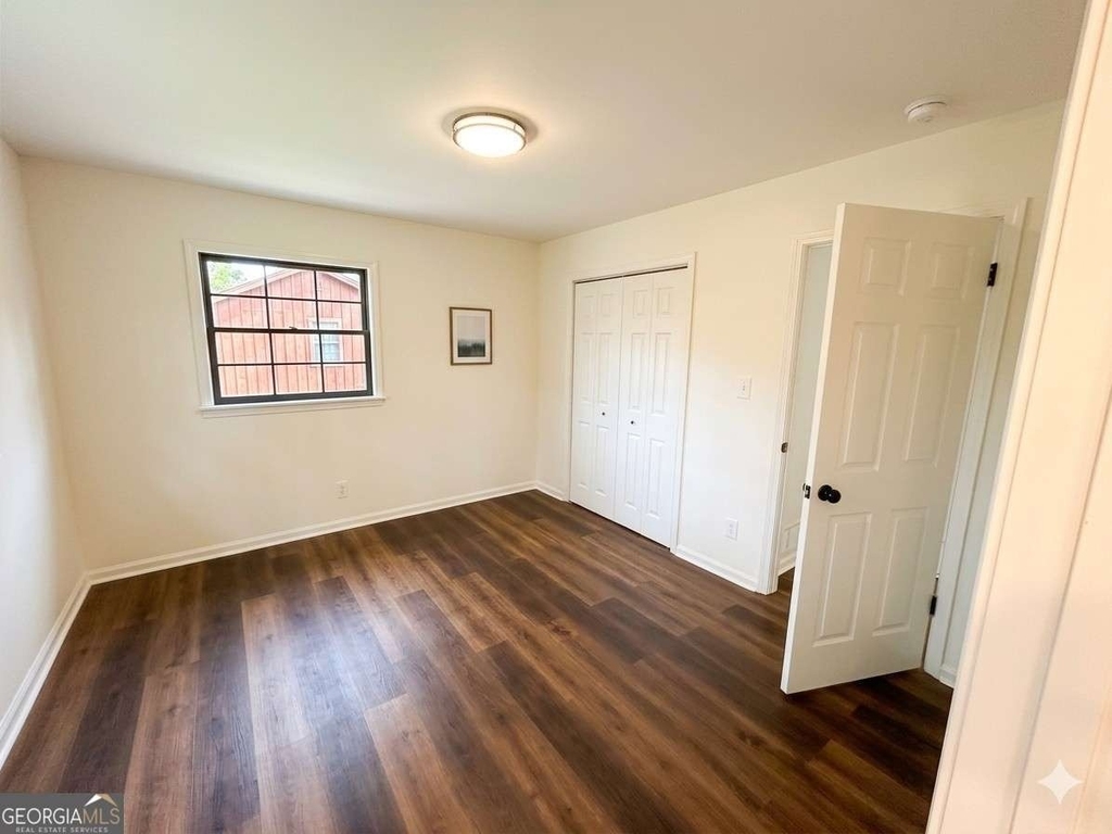 3022 Hillwood Drive Nw - Photo 8