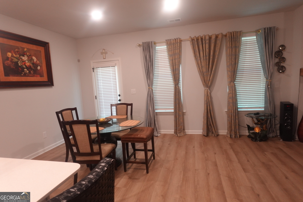 175 Tulip Drive - Photo 2