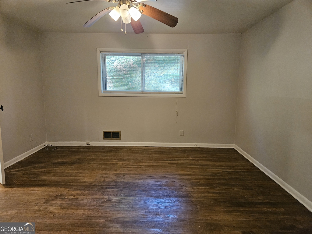 3543 Cloudland Drive - Photo 9
