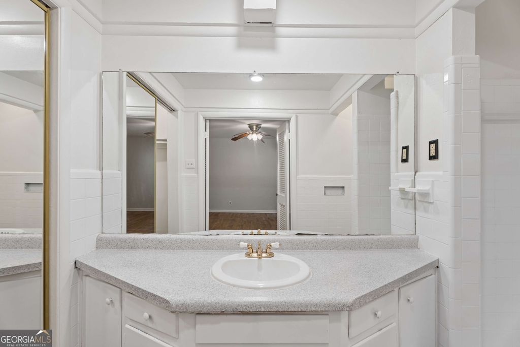 3543 Cloudland Drive - Photo 14