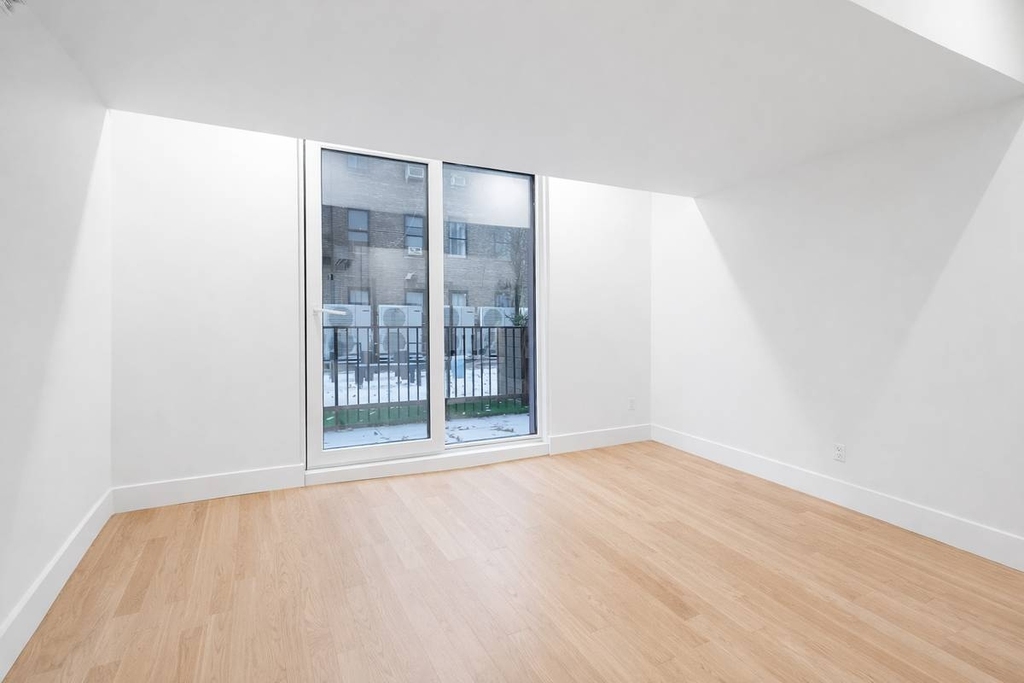 931 Carroll Street - Photo 2