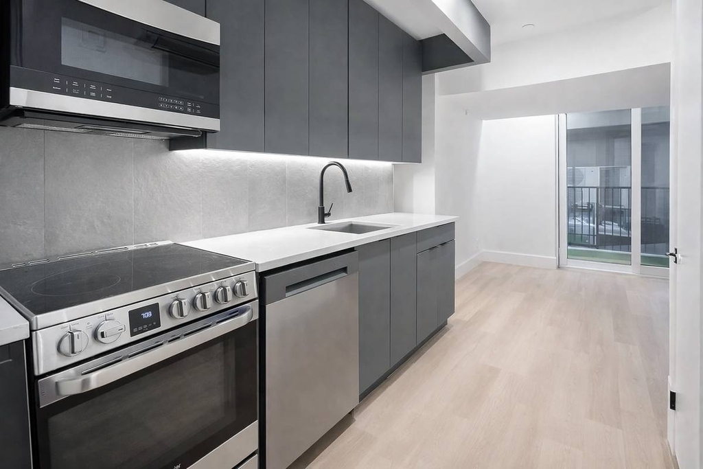 931 Carroll Street - Photo 1