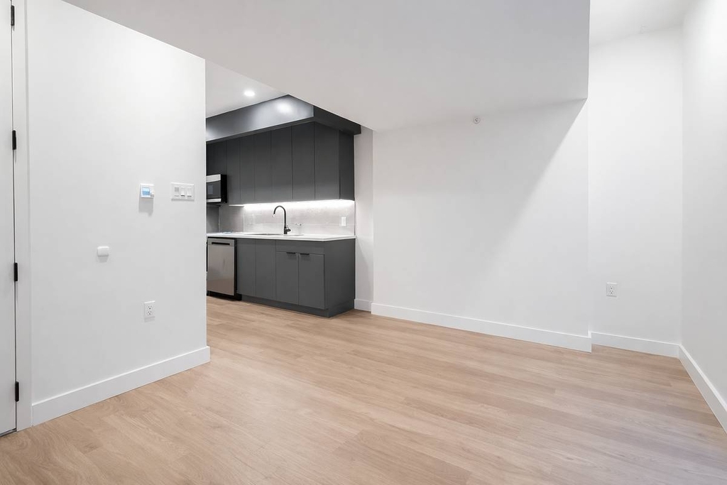 931 Carroll Street - Photo 3