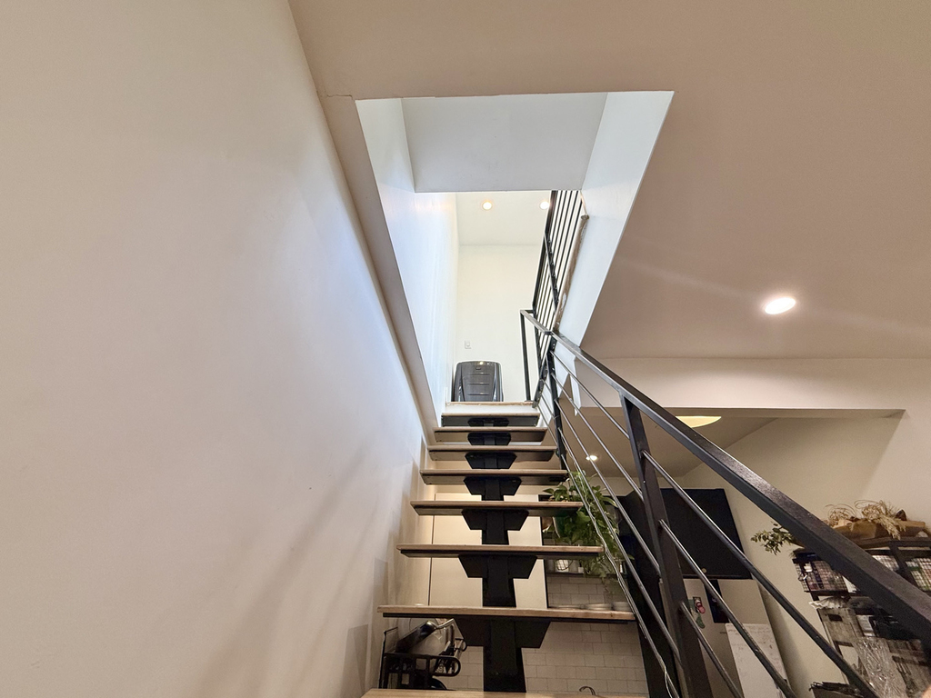 1265 Herkimer Street - Photo 6