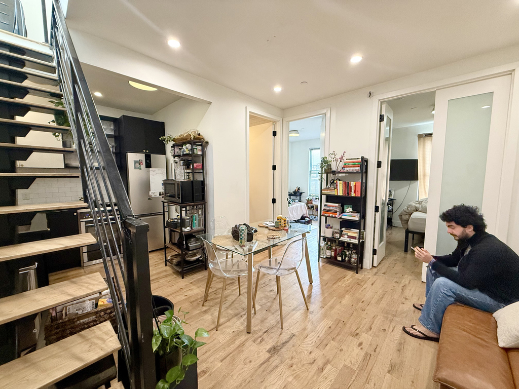 1265 Herkimer Street - Photo 0