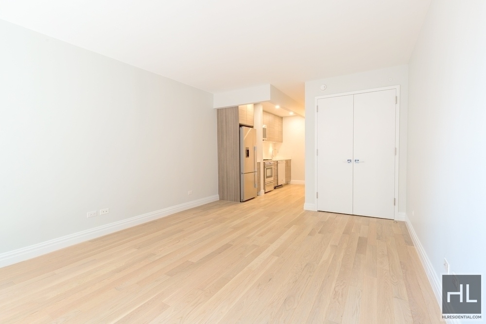West 48 Street - Photo 2