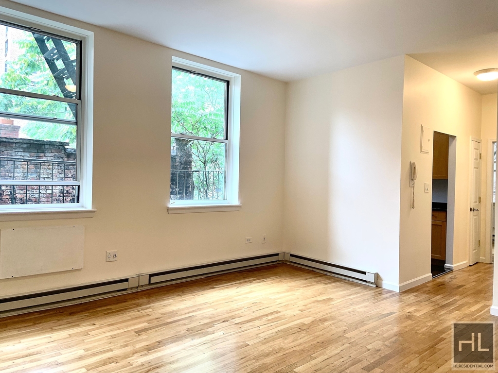 West 73 Street - Photo 2