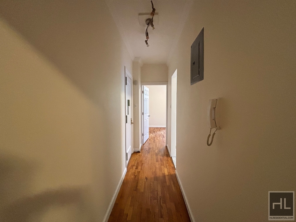 West 45 Street - Photo 2