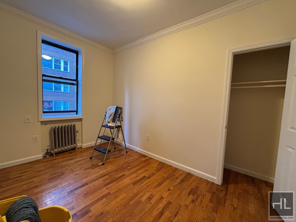 West 45 Street - Photo 3