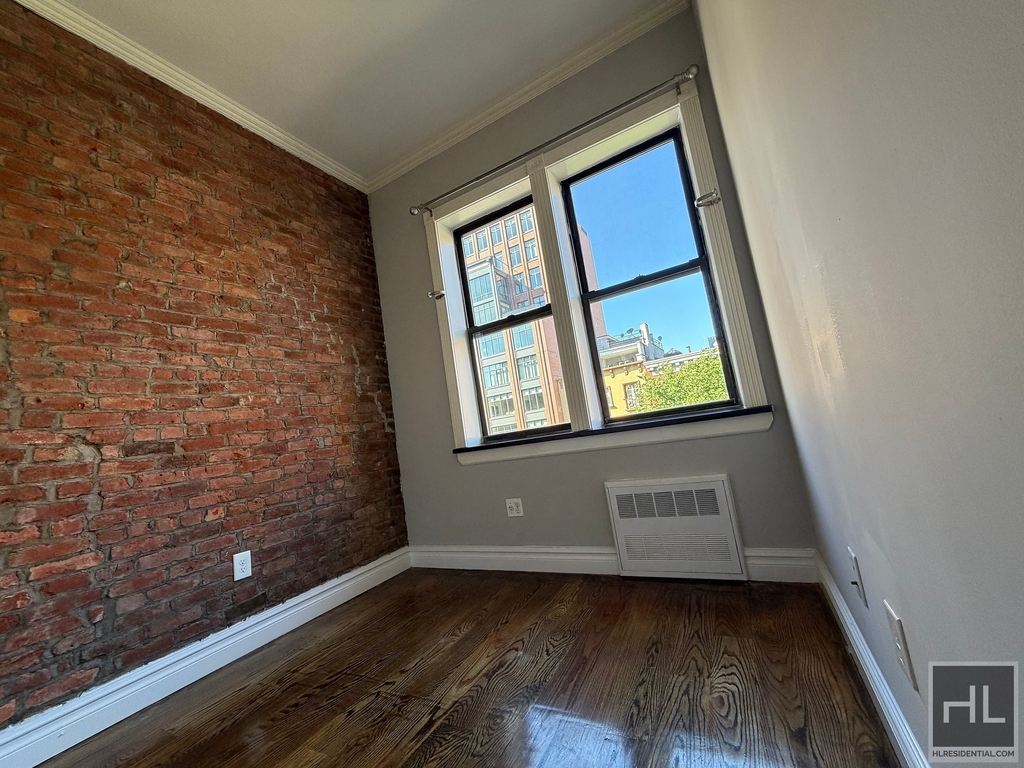 West 14th Street - Photo 1