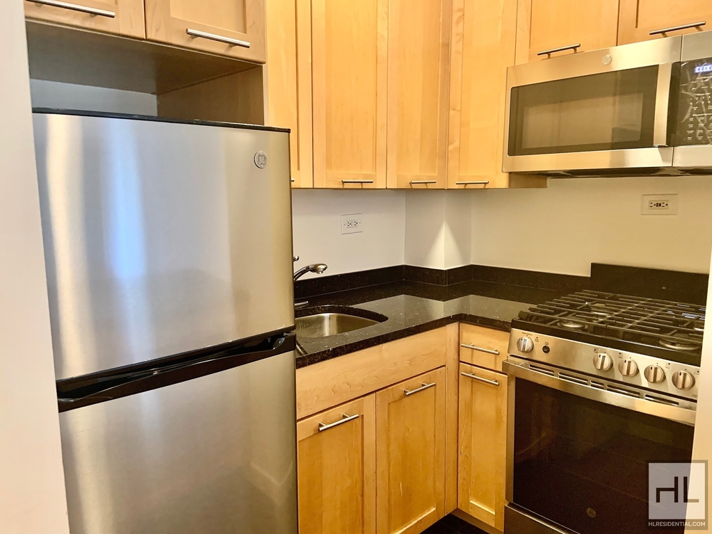 East 79th Street - Photo 1