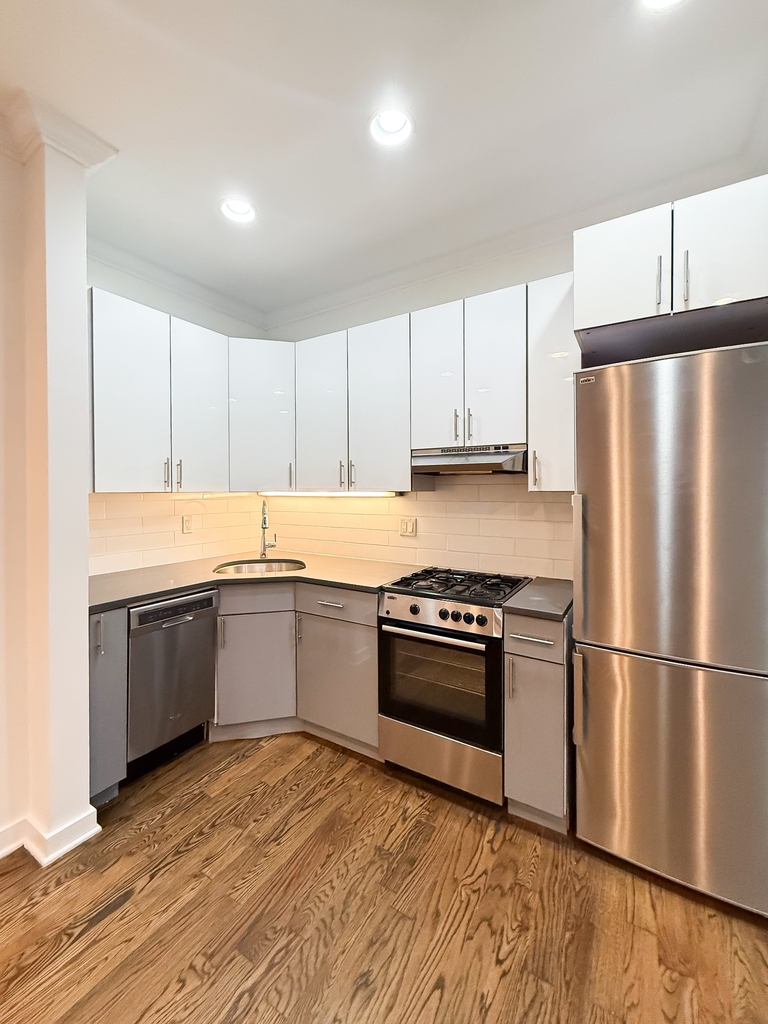410 Eastern Parkway - Photo 4