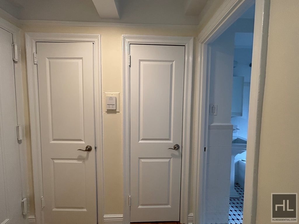 Christopher Street - Photo 1