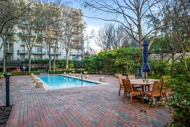 5055 Addison Circle - Photo 5
