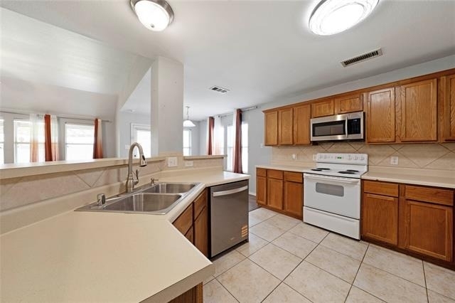 2105 Arthur Street - Photo 10