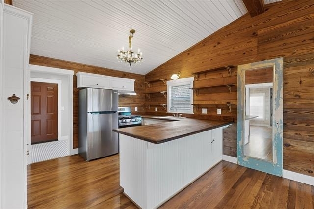 913 17th Street - Photo 8