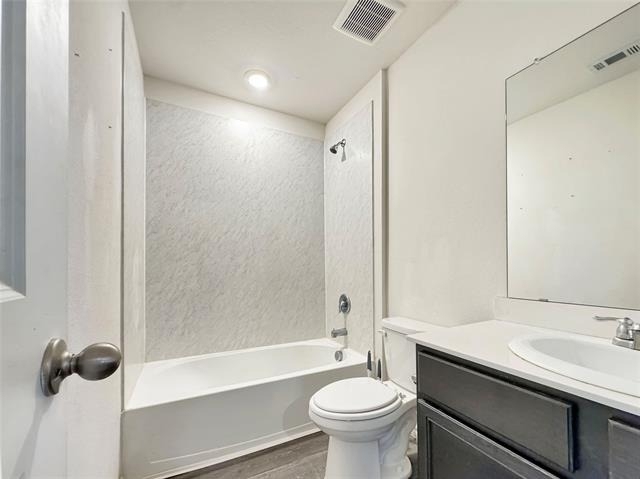 3204 Stanley Street - Photo 3