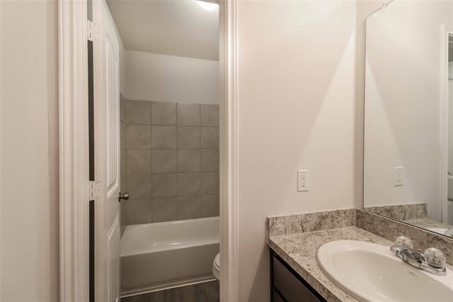 8220 Runner Oak - Photo 9