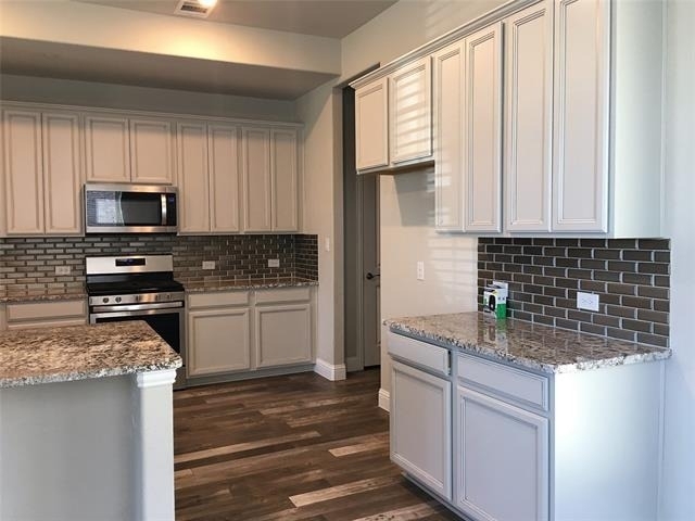 1353 Elaine Drive - Photo 4