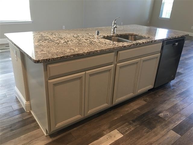 1353 Elaine Drive - Photo 10