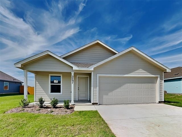 3707 Longleaf Drive - Photo 0