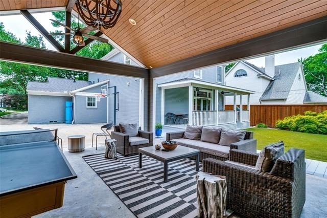 3312 Villanova Street - Photo 2