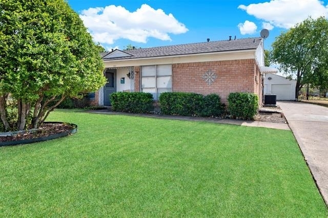 318 Hilltop Avenue - Photo 1