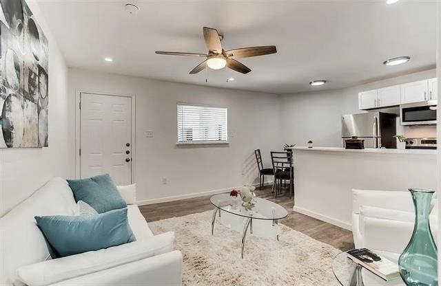 4919 San Jacinto Street - Photo 0